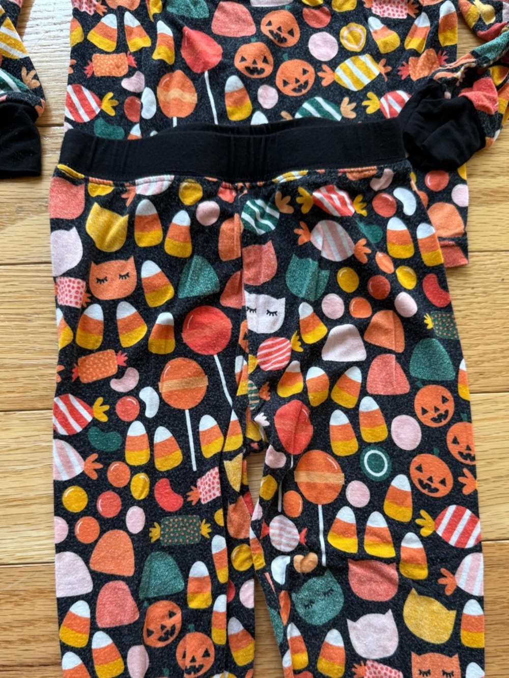 Little Sleepies Halloween Pajama set - Picture 4 of 4